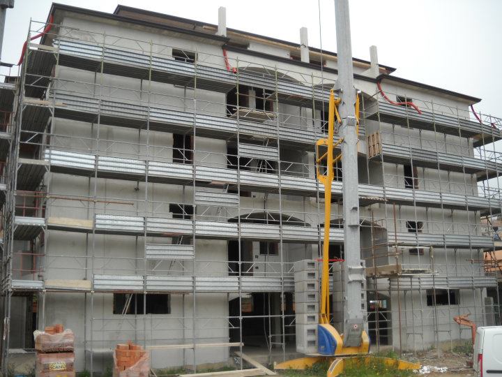 Immagine dell'ultimo cantiere che abbiamo realizzato con sistemi edilizi tradizionali - 2008/2009